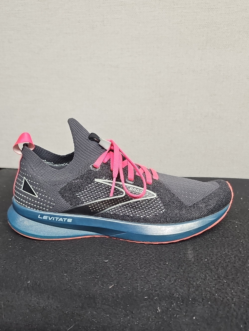 BROOKS LEVITATE 5 STEALTH FIT WOMENS SNEAKERS BFPM-06-070 - Picture 6 of 11